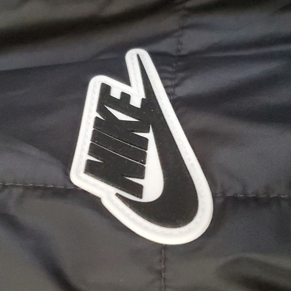NIKE Jacket - Picture 2 of 3